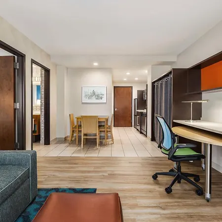 Home2 Suites Long Island City/Manhattan View-3